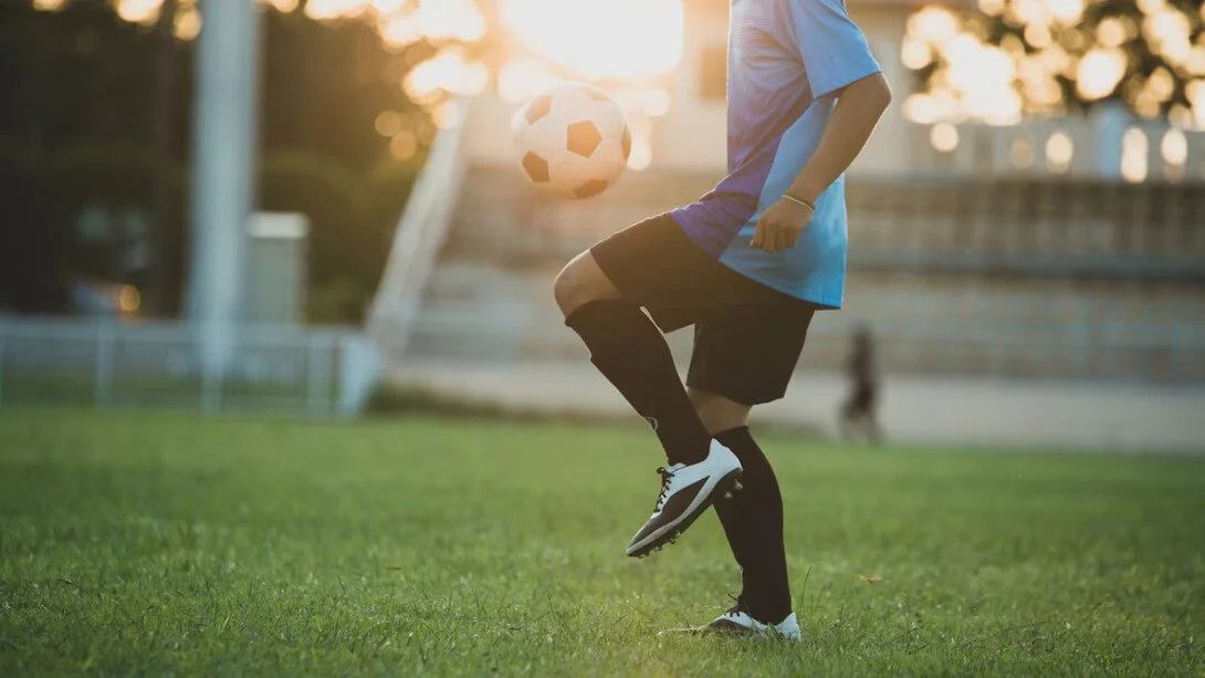 Live sports streaming and wagering